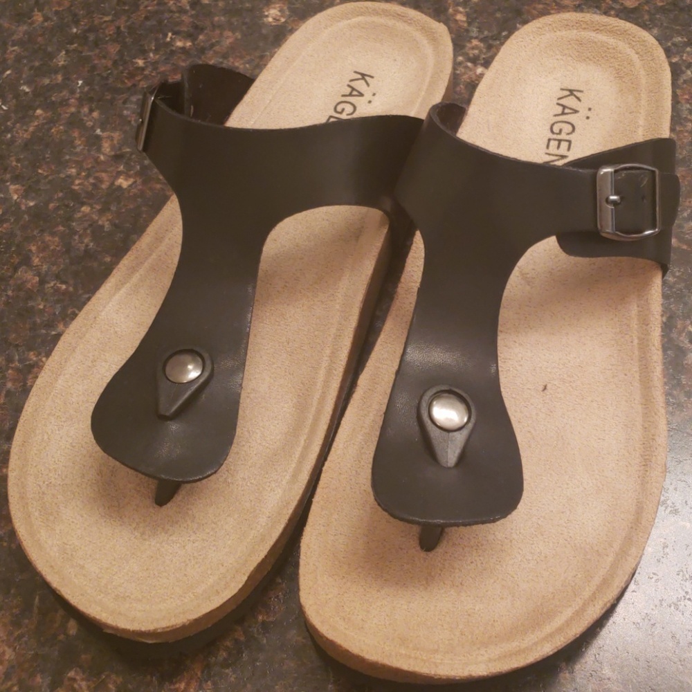 Kagen sandals